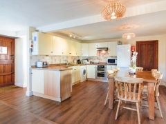 Woodbine kitchen and dining area